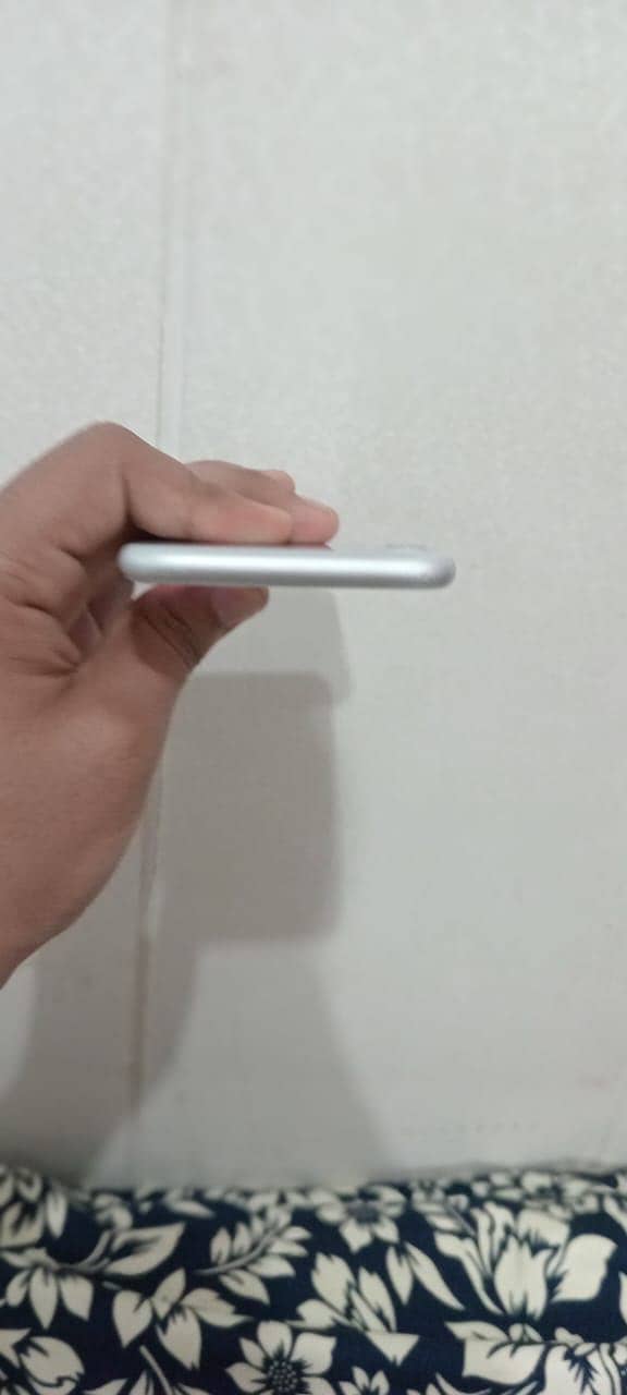Apple iPhone 7 5