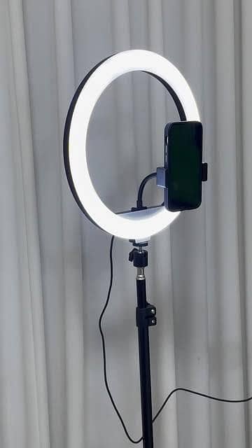 light with RGB lights with adjustable lights 360 rotating pan