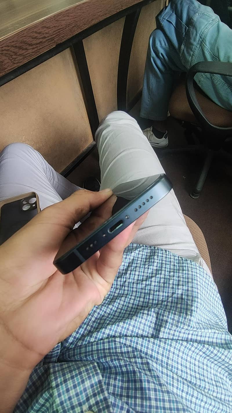 Apple iPhone 13 1