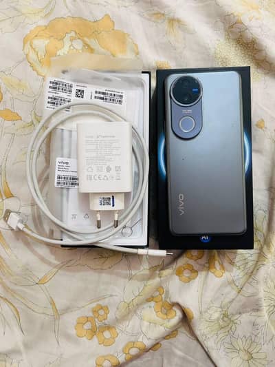 Vivo V50