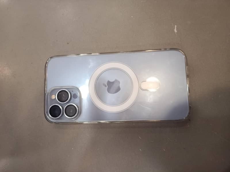 Apple iPhone 13 Pro Max 0