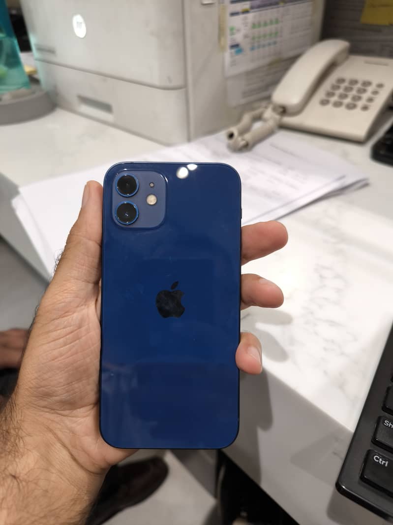 Apple iPhone 12 6