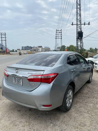 Toyota Corolla Altis 2015