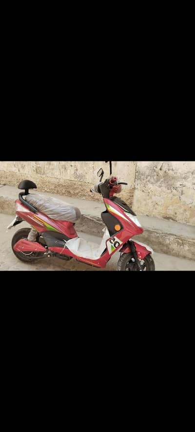 YJ future new scooty for sale