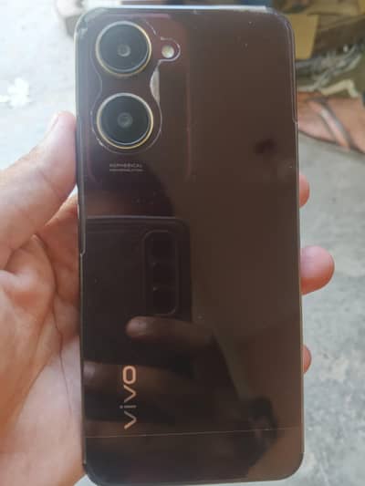 Vivo Y18