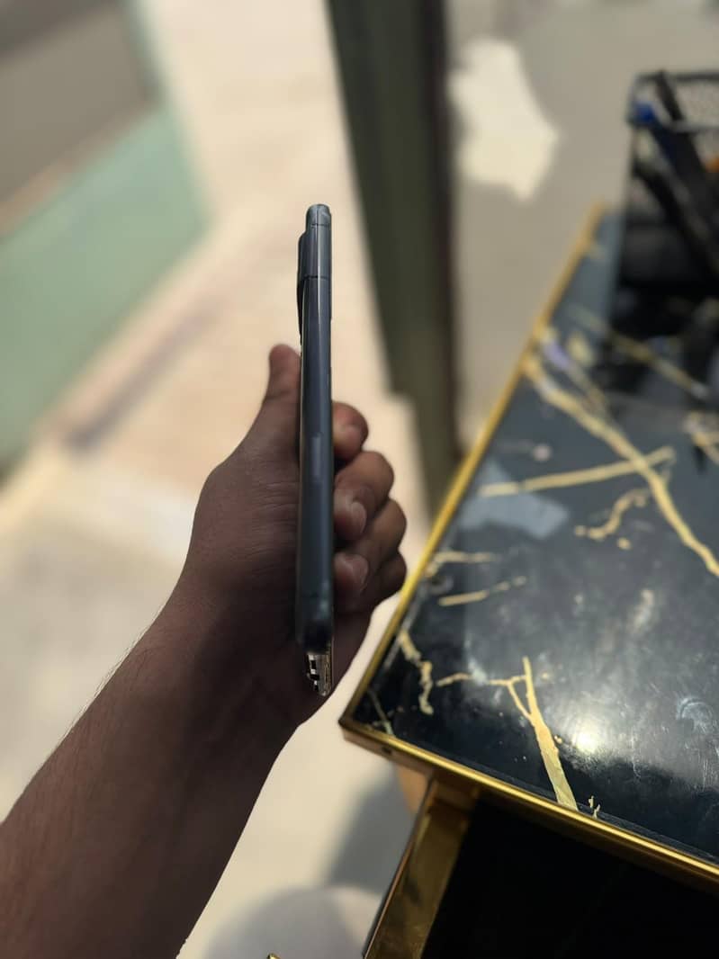 Google Pixel 7 4
