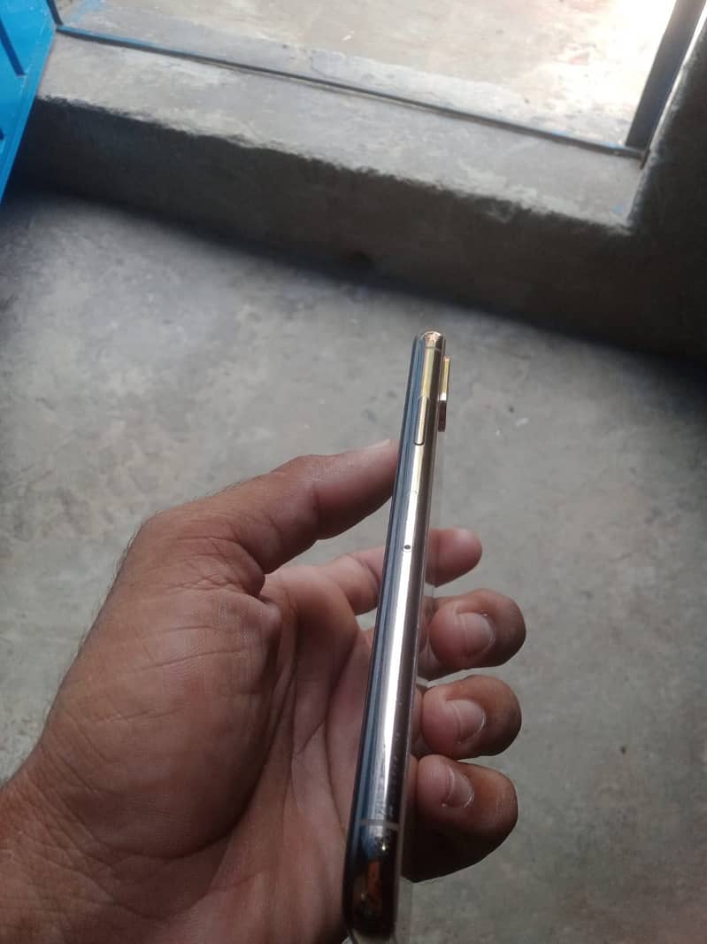 Apple iPhone XS bypass Exchanges 1