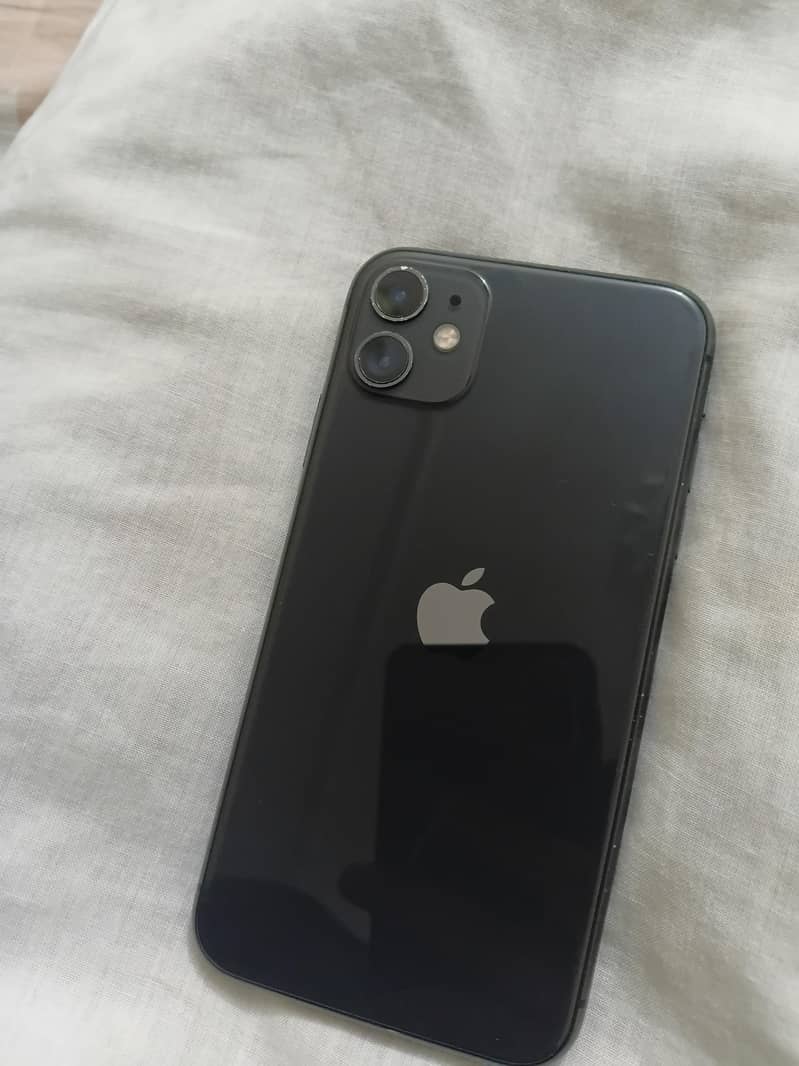 iPhone 11 3
