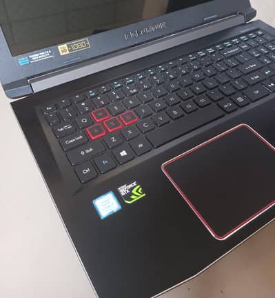 Acer Predator Core i7 7th Gen Gaming Lato