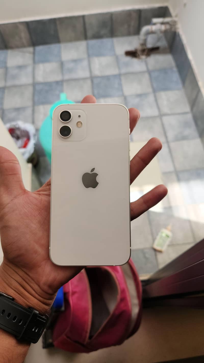 Apple iPhone 12 2