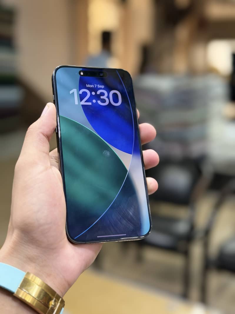 Apple iPhone 15 Pro Max 5