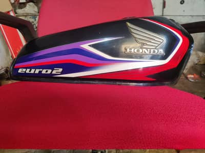 Honda 125 model 2017 black color tanki tapy original jo bike k sth aty