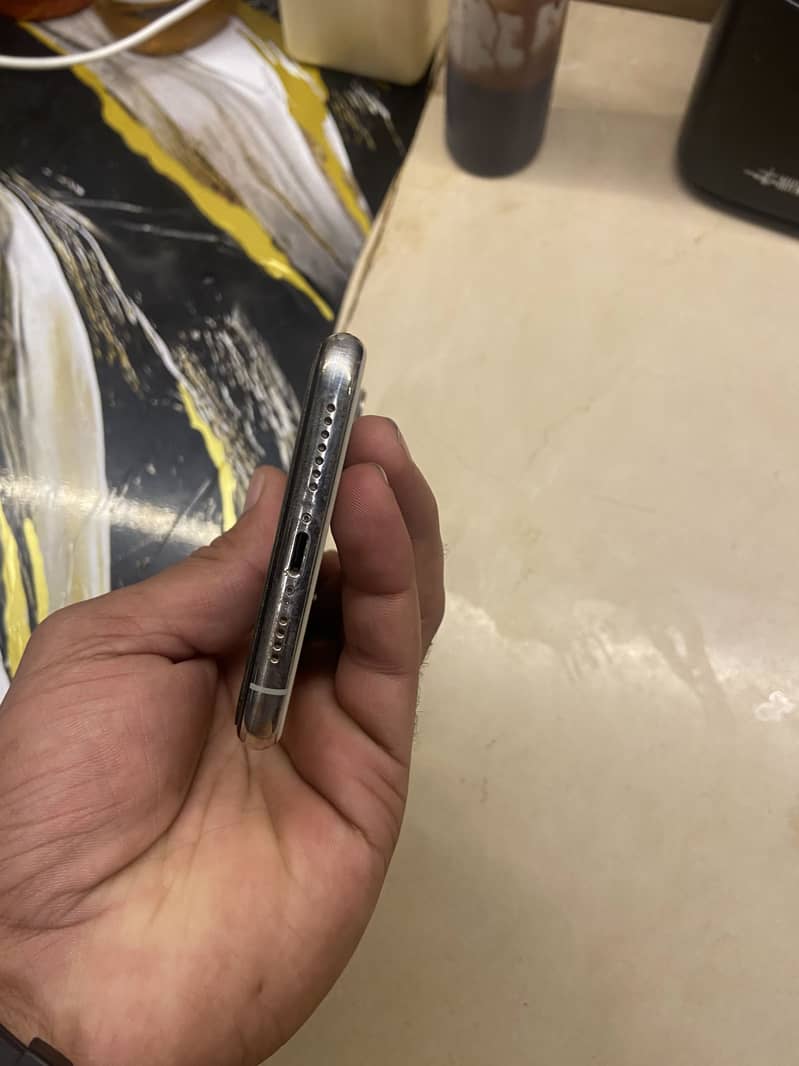 Apple iPhone 11 Pro Max 3