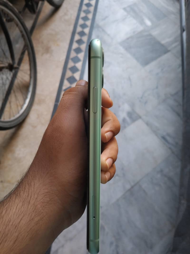 Apple iPhone 11 2