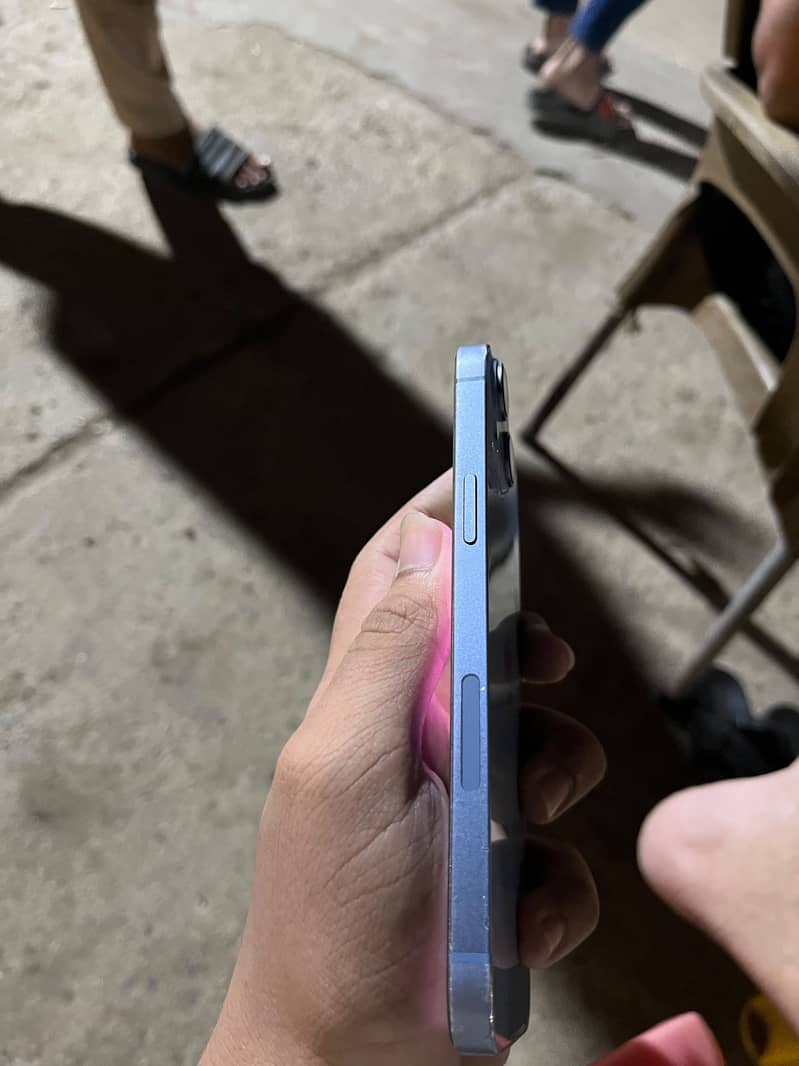 iPhone 14 Plus 4