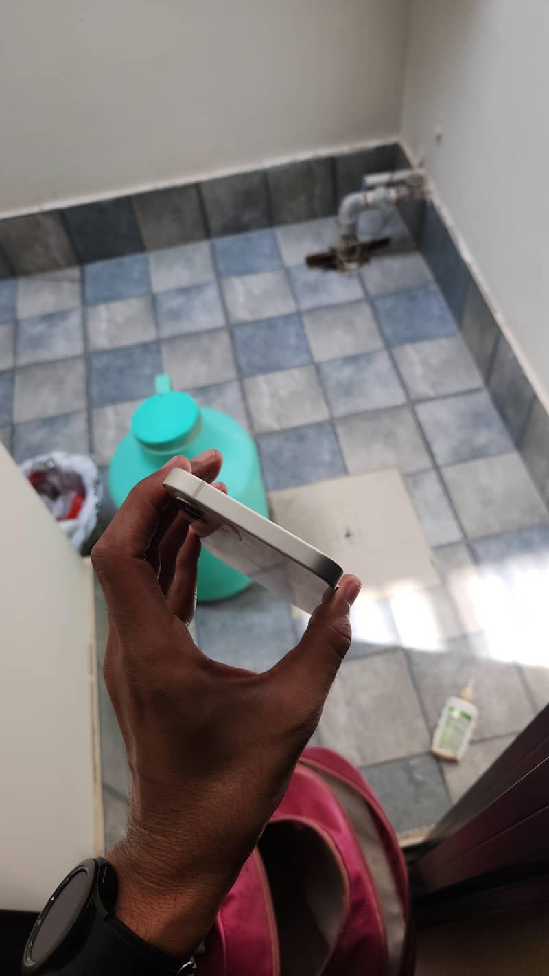 Apple iPhone 12 5