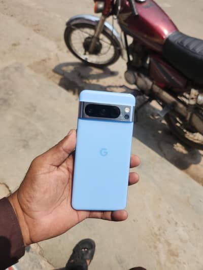 Google Pixel 8 Pro
