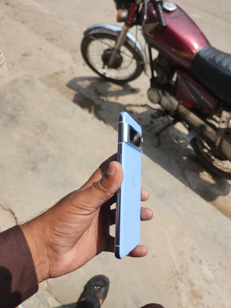 Google Pixel 8 Pro 1