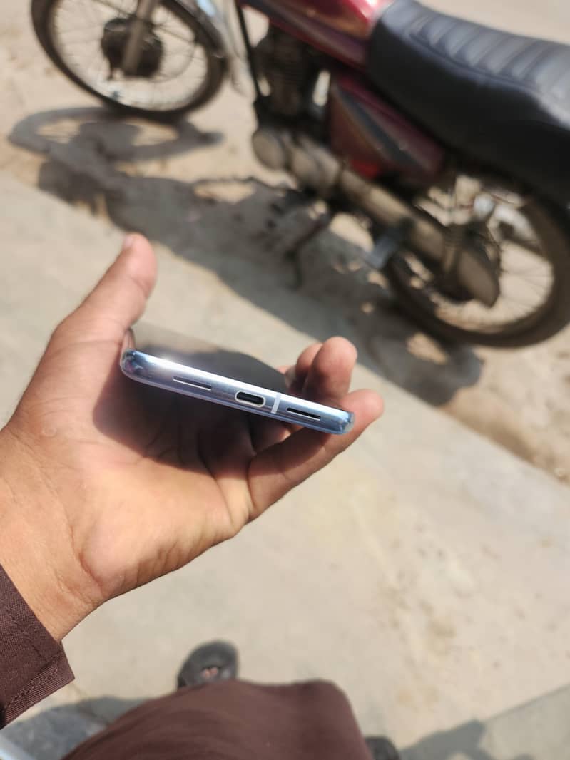 Google Pixel 8 Pro 3