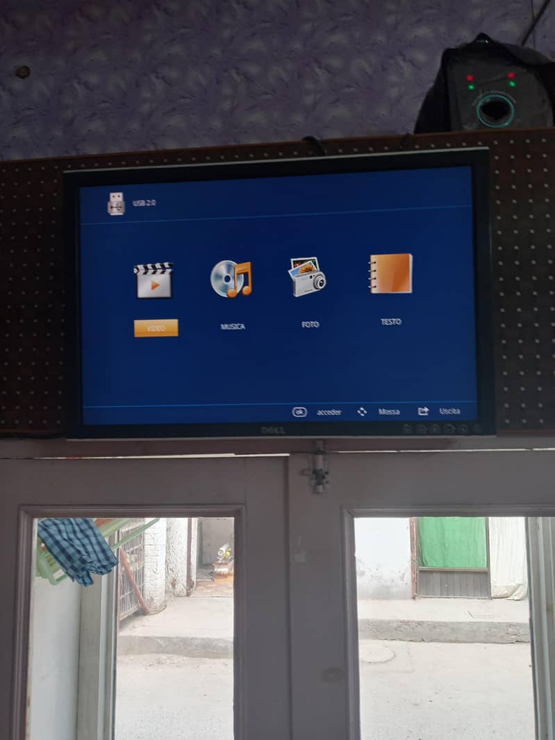 25 inch display 2