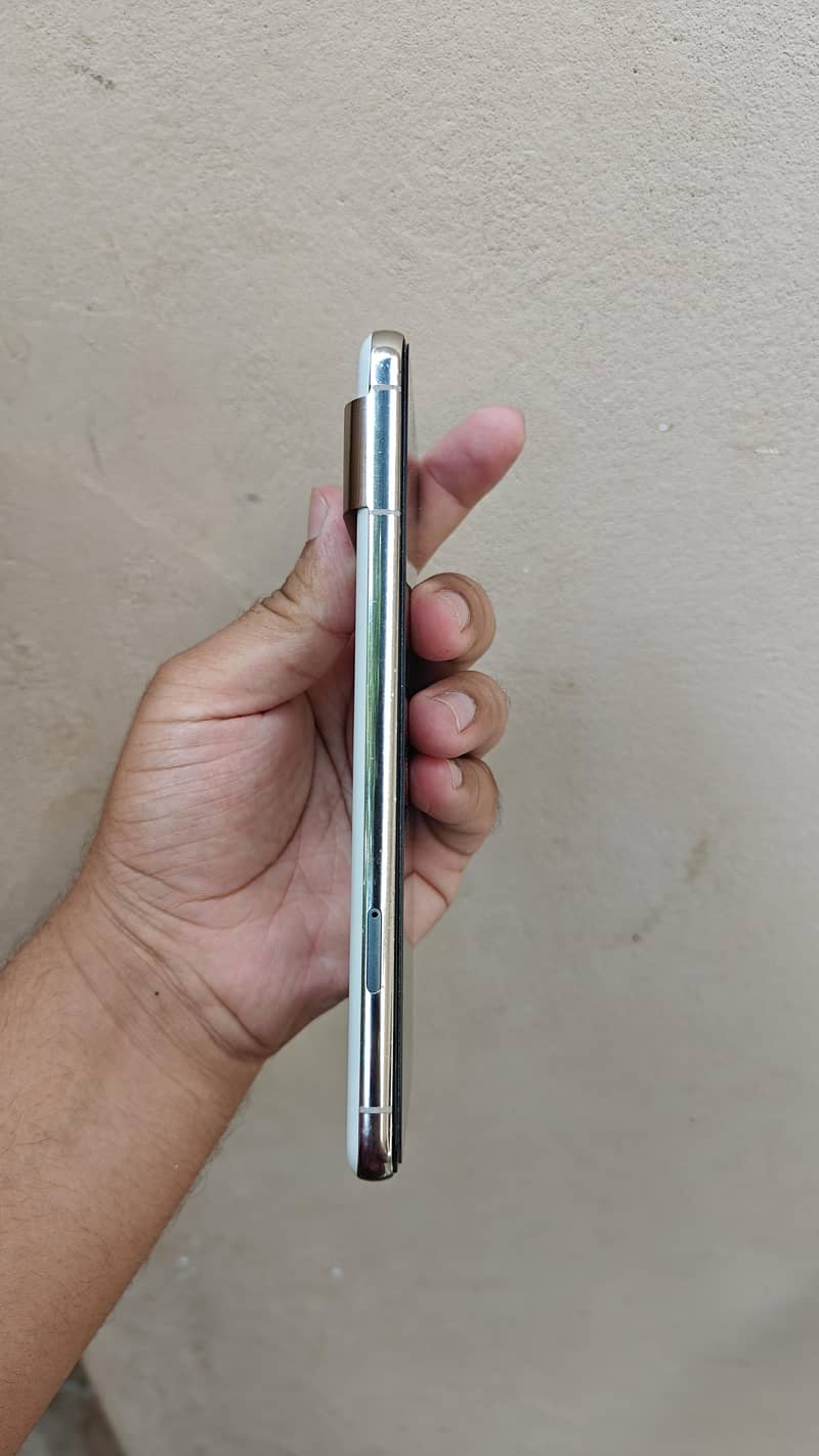 Google Pixel 8 Pro 3