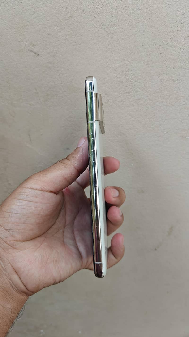 Google Pixel 8 Pro 4