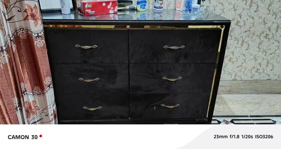 Dressing table