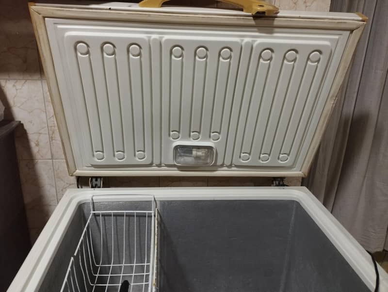 single door deep freezer 2
