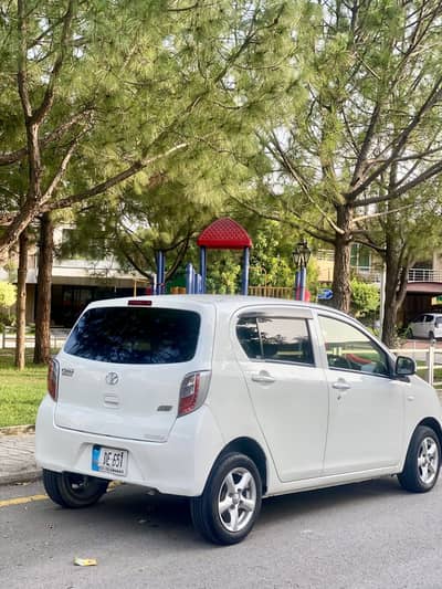 Daihatsu Mira 2015