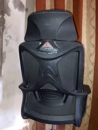 Executive office chair/ Revolving Chair with headrest/ Good Condition