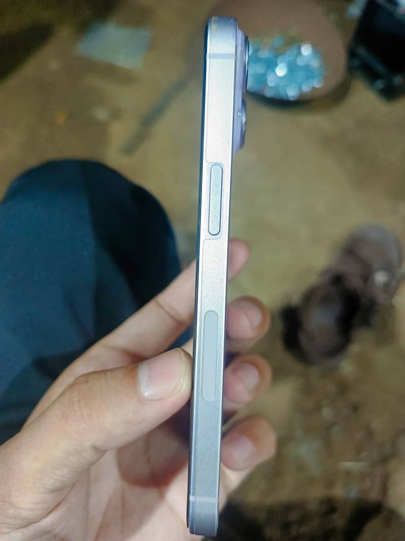 Apple iPhone 14 2