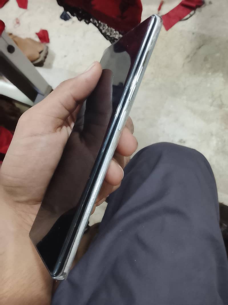 Tecno CAMON 40 Pro 0