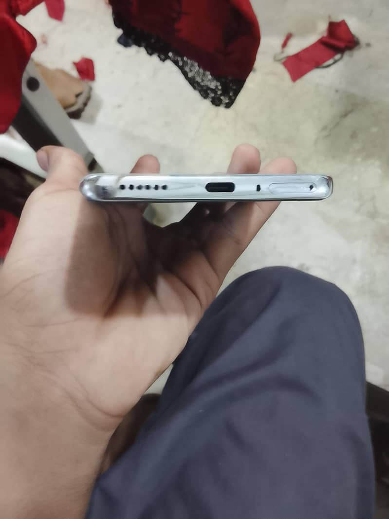 Tecno CAMON 40 Pro 1