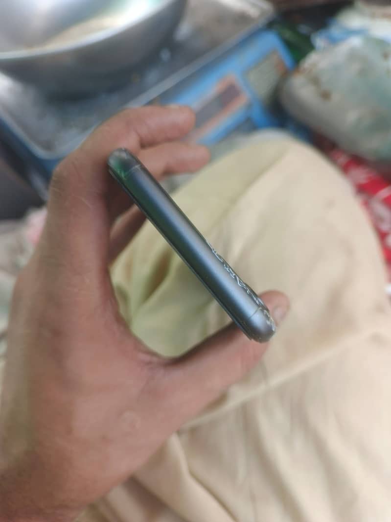 Apple iPhone 11 2