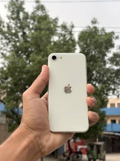 Apple iPhone SE | 256 | Pta approved | Water pack