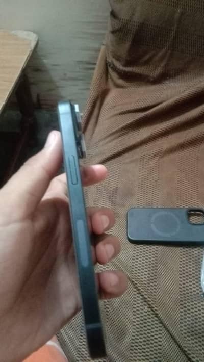 Iphone 14 simple rule blue