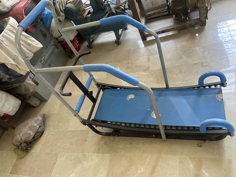 Manual treadmill 0