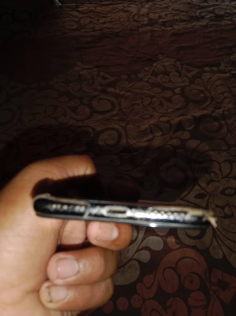 Apple iPhone X 3