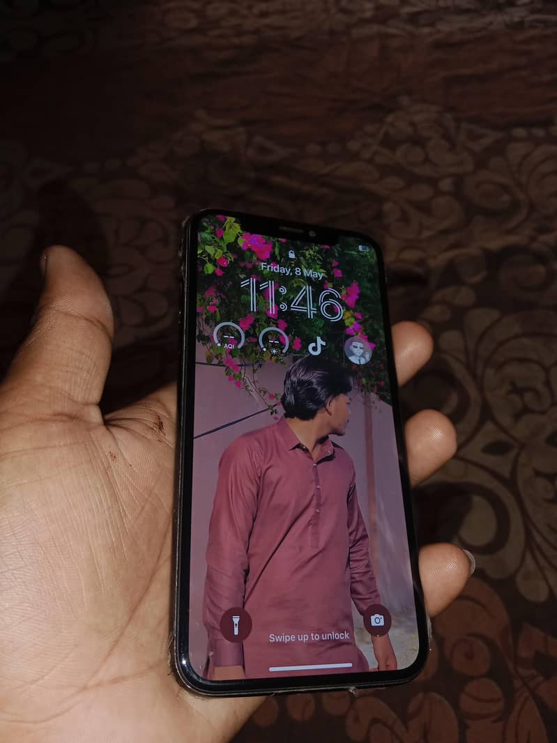 Apple iPhone X 4