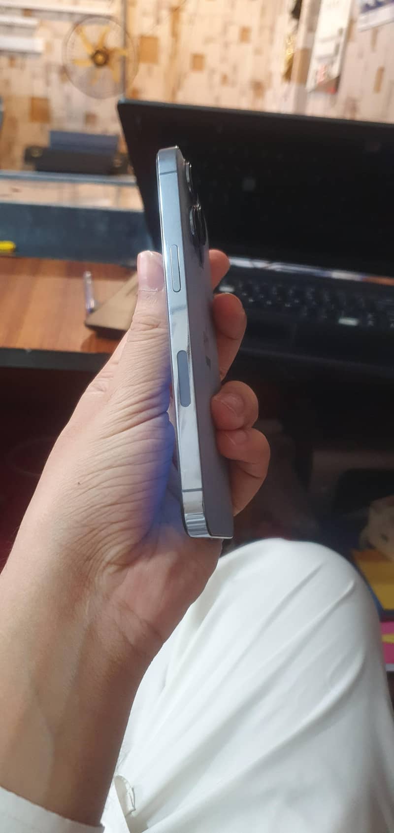 Apple iPhone 13 Pro 2