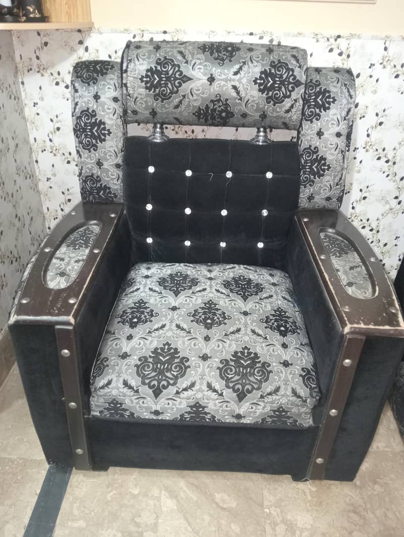 3+2+1 seater 1