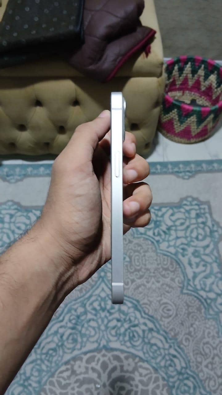 Apple iPhone 13 3