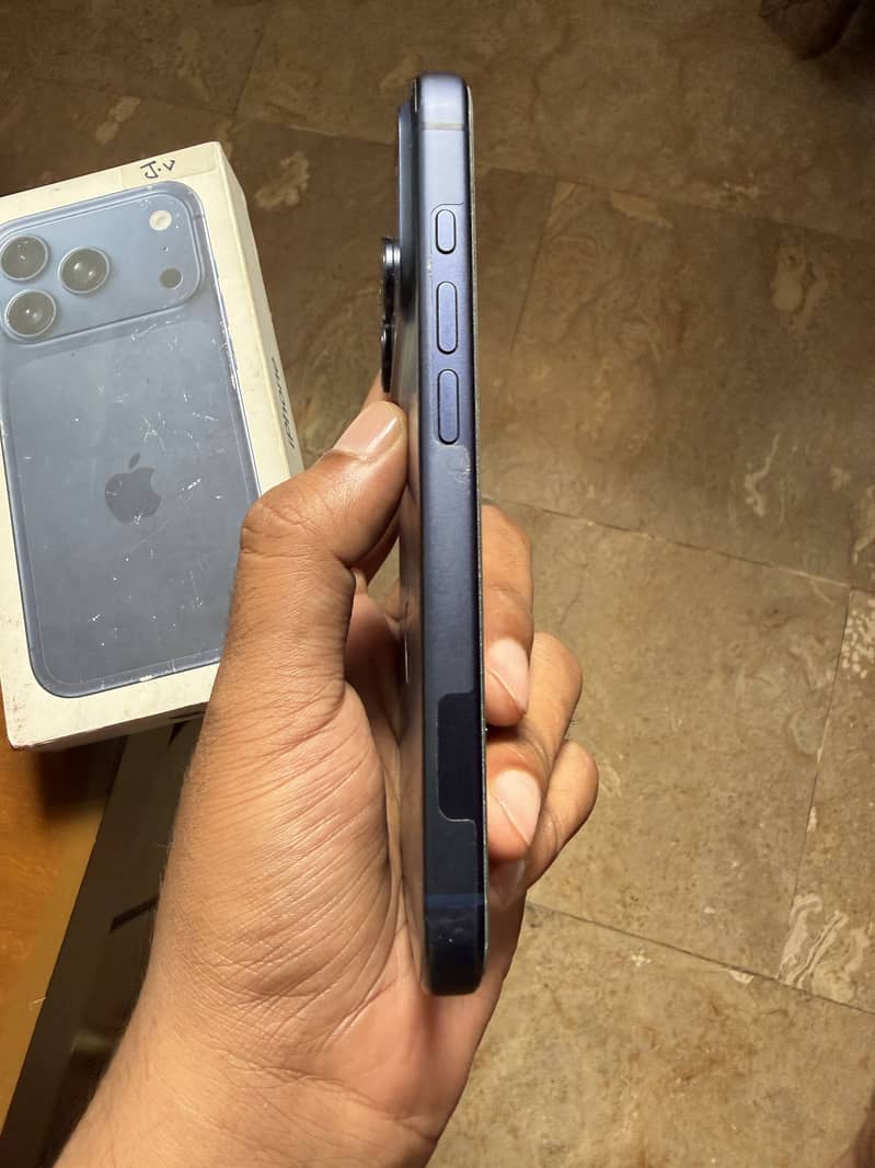 Apple iPhone 17 Pro 2