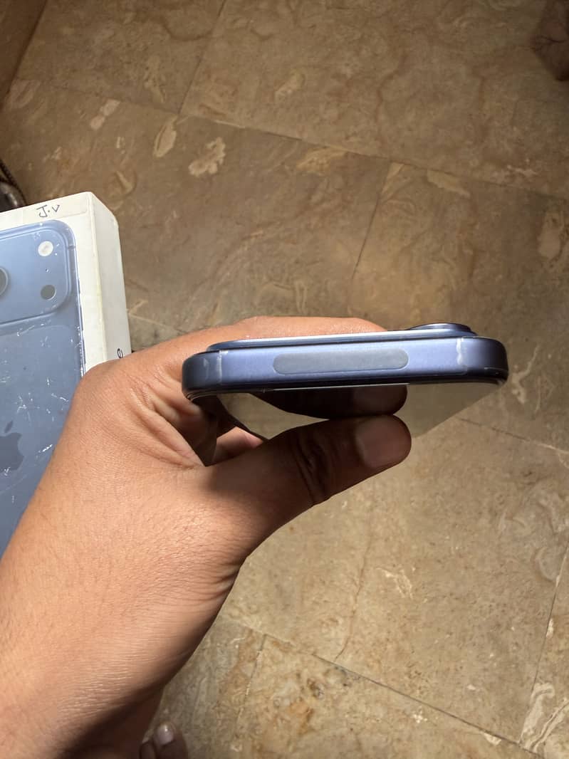 Apple iPhone 17 Pro 1