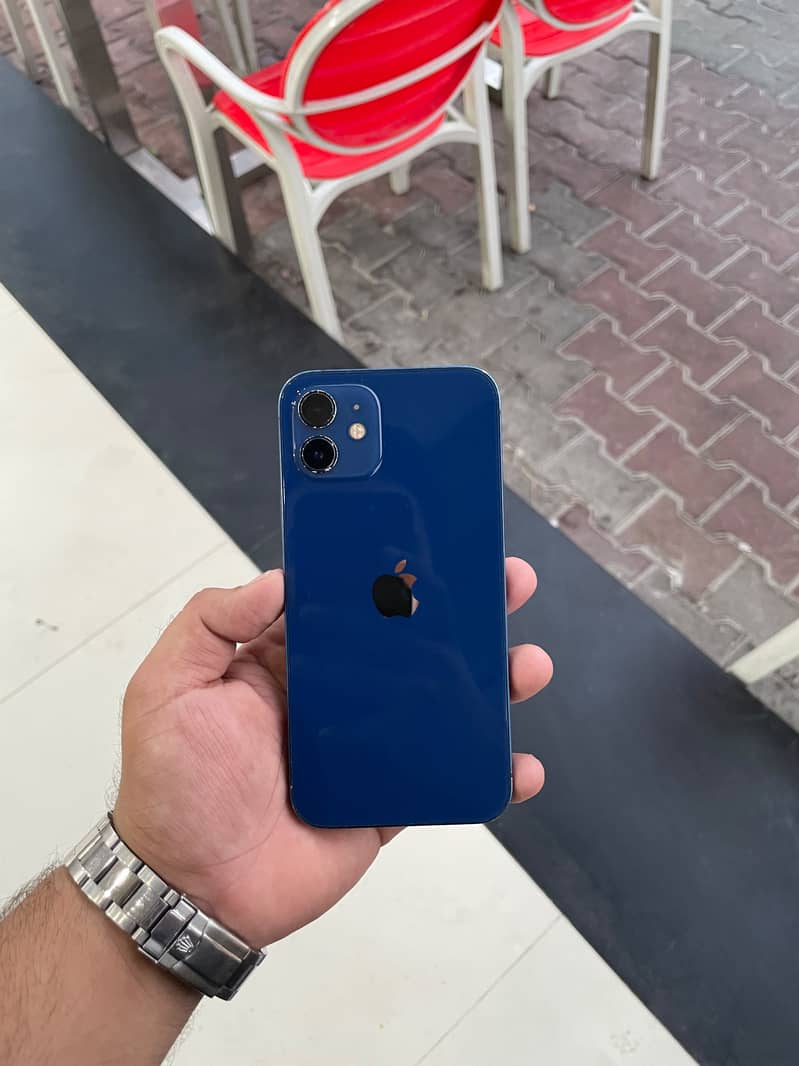 Apple iPhone 12 3