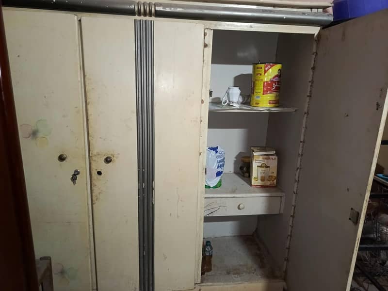 almari aur dressing table 3