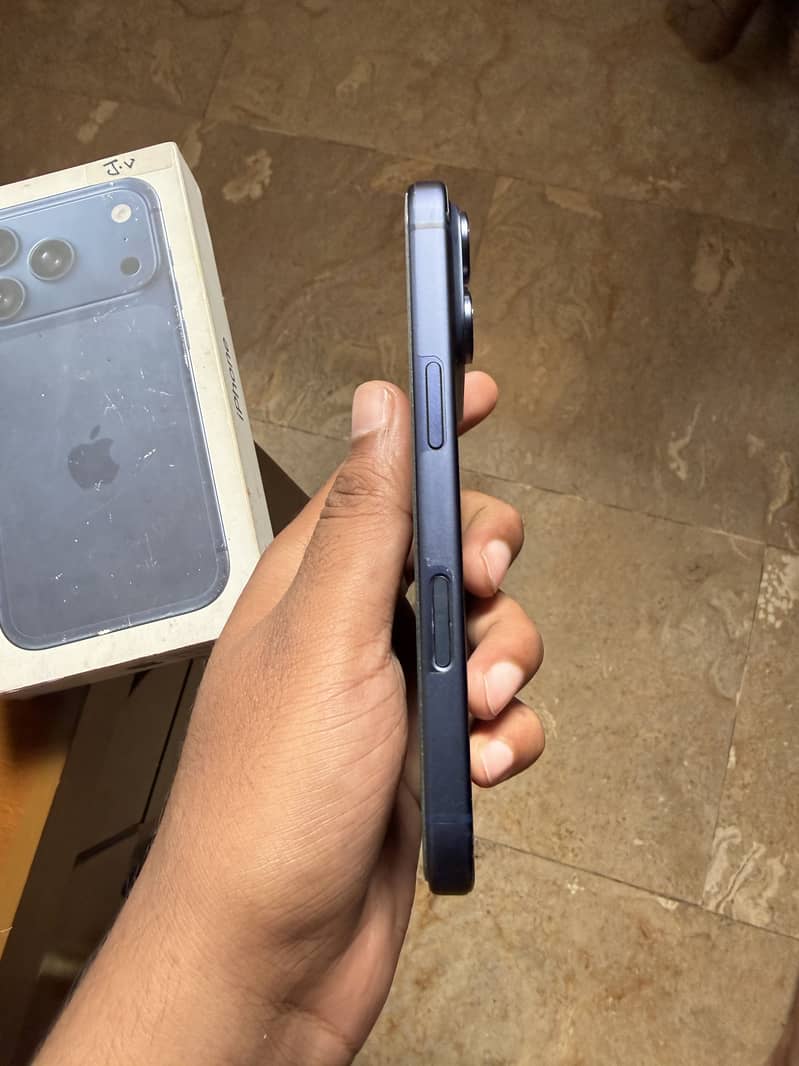 Apple iPhone 17 Pro 4