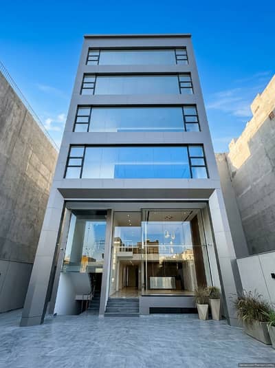 COMMERCIAL PLAZA FOR RENT IN DHA LAHORE PRIME LOCATION | 2 Bathrooms | PKR 250,000