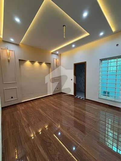 Upper Portion Of 10 Marla House Available For Rent In Park View City