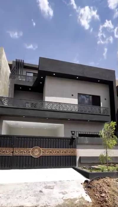 Brand New Hybrid Unit House 10 Marla